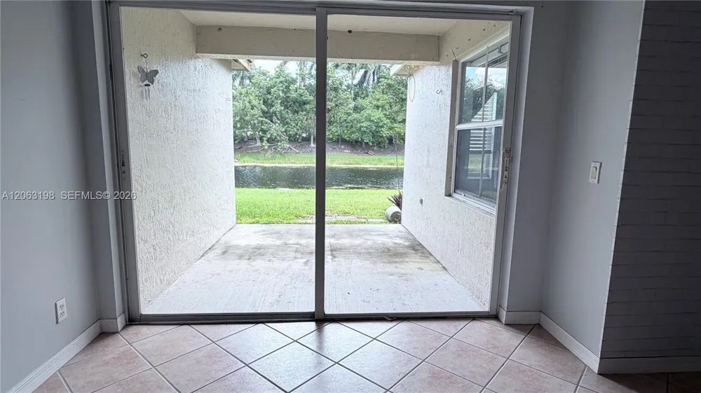 2020 Andromeda Ln #2020 Weston, FL 33327