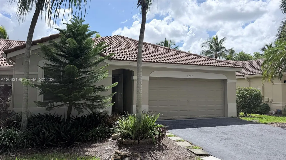 2020 Andromeda Ln #2020 Weston, FL 33327