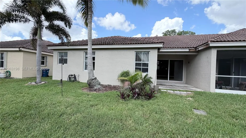 2020 Andromeda Ln #2020 Weston, FL 33327