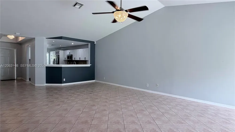 2020 Andromeda Ln #2020 Weston, FL 33327