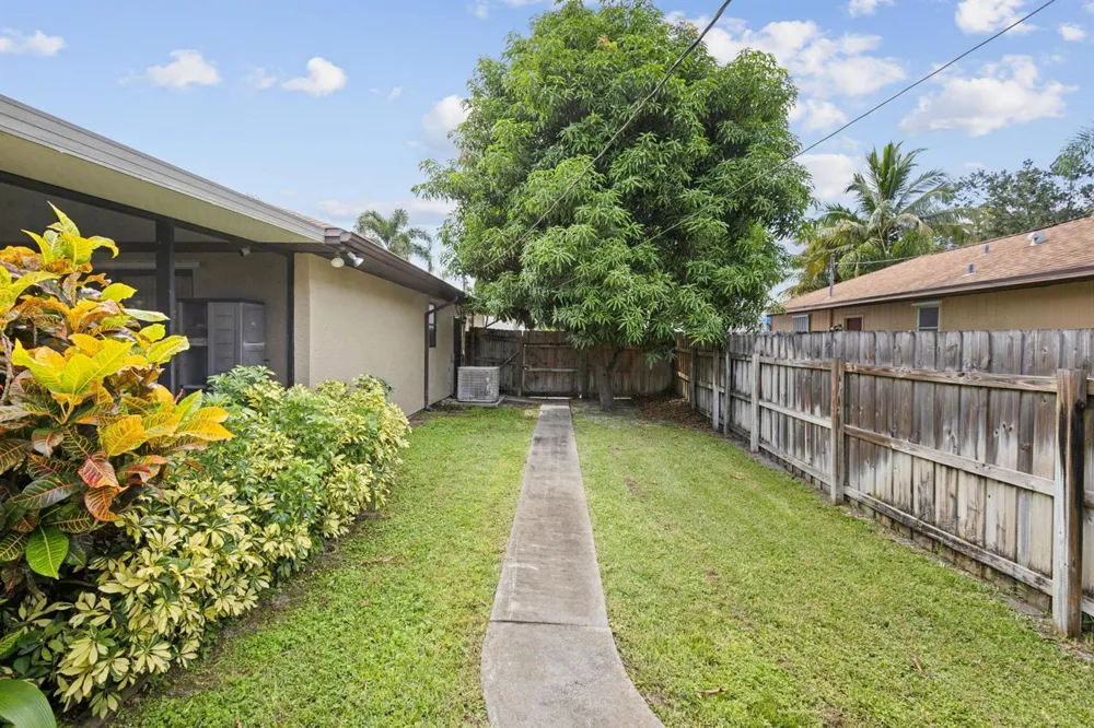 501 NW COLONIAL STREET Port St. Lucie, FL 34983