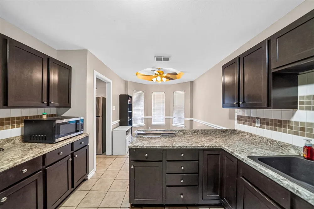 9314 Londonderry Tyler, TX 75703