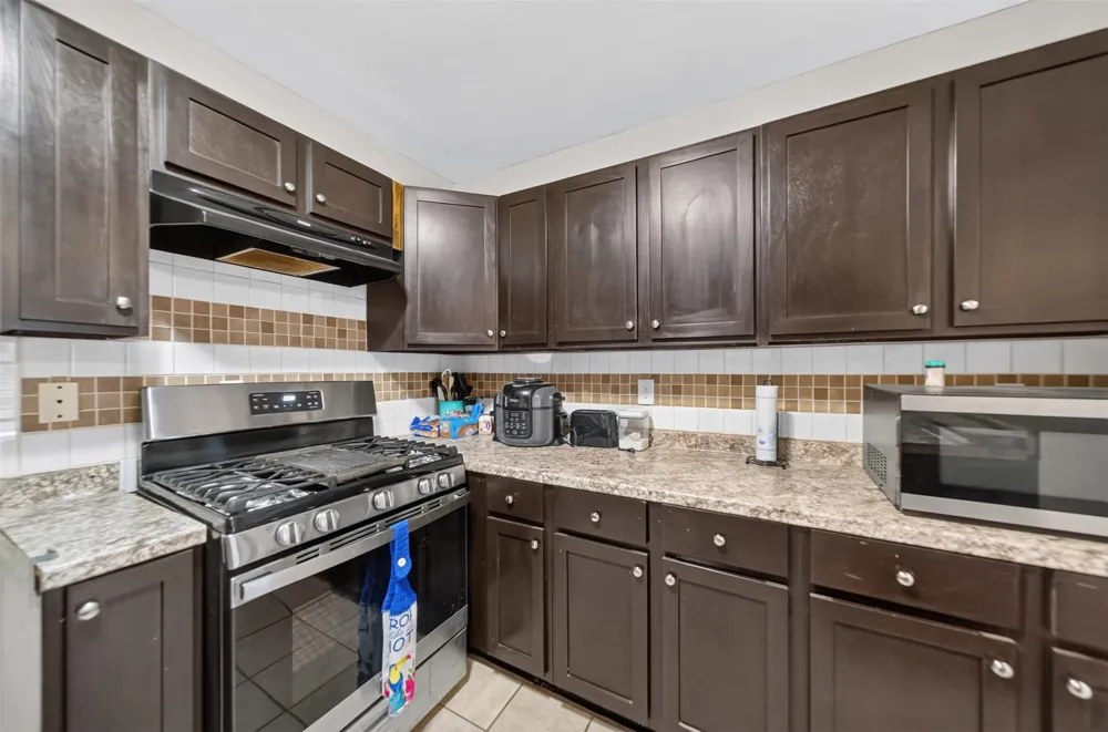 9314 Londonderry Tyler, TX 75703