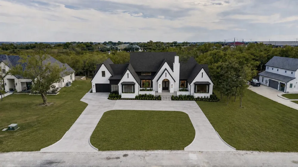 40 Blackthorn Drive Van Alstyne, TX 75495