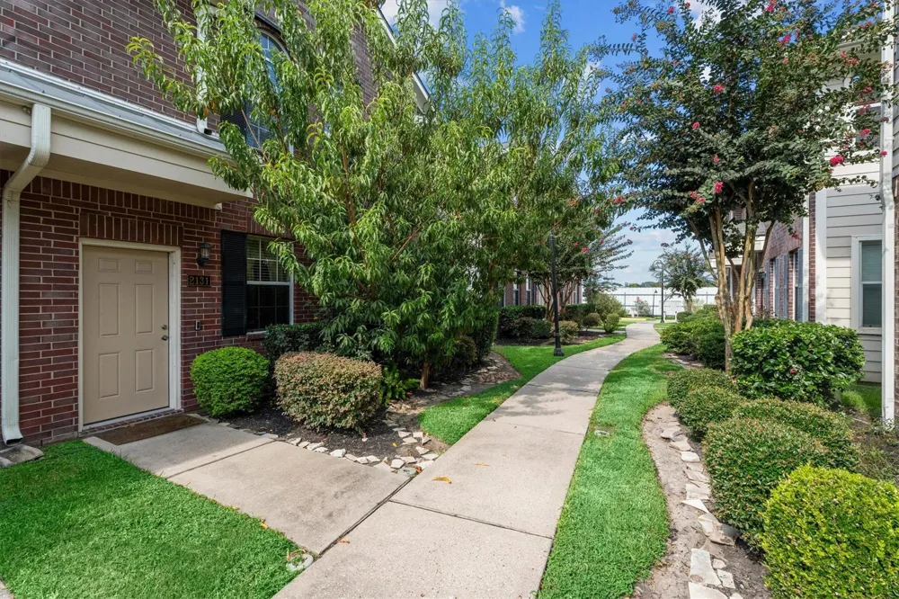 2131 Kemah Village Drive Kemah, TX 77565