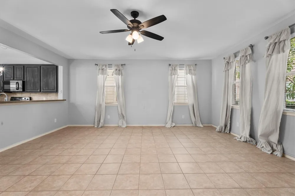 2131 Kemah Village Drive Kemah, TX 77565