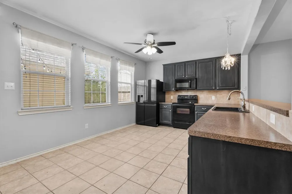 2131 Kemah Village Drive Kemah, TX 77565