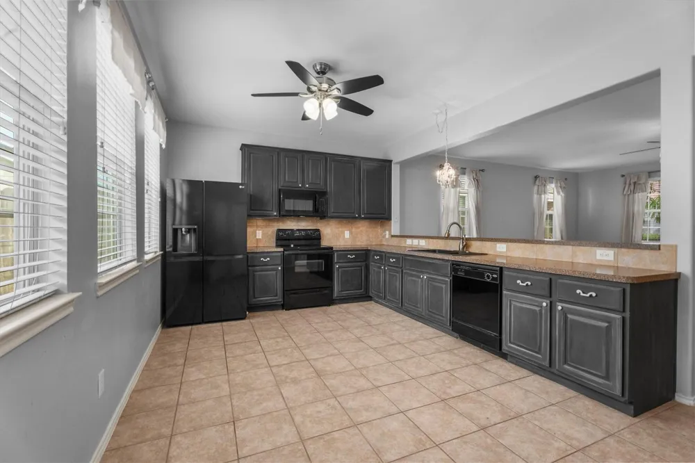2131 Kemah Village Drive Kemah, TX 77565