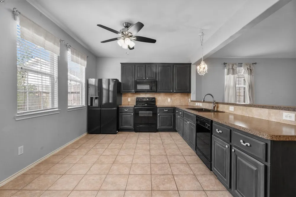 2131 Kemah Village Drive Kemah, TX 77565