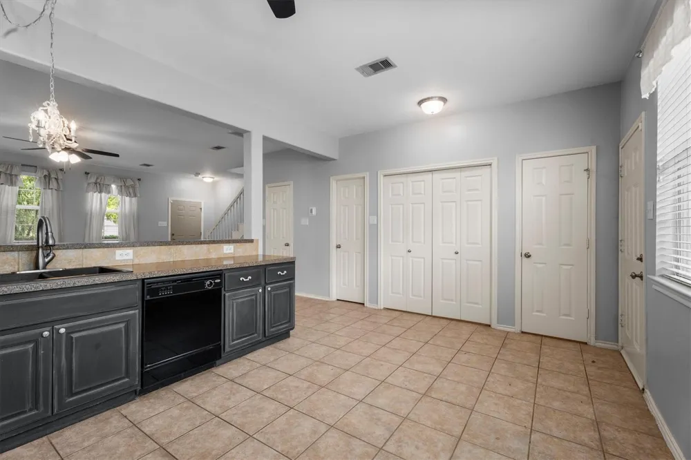 2131 Kemah Village Drive Kemah, TX 77565