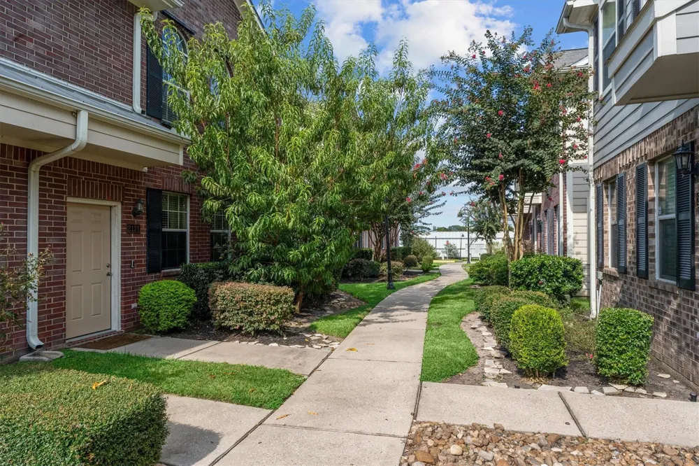 2131 Kemah Village Drive Kemah, TX 77565