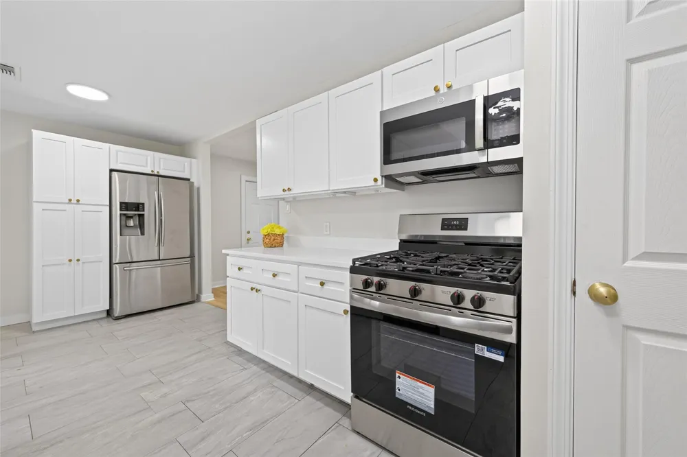 6418 Standing Oaks Street Houston, TX 77050