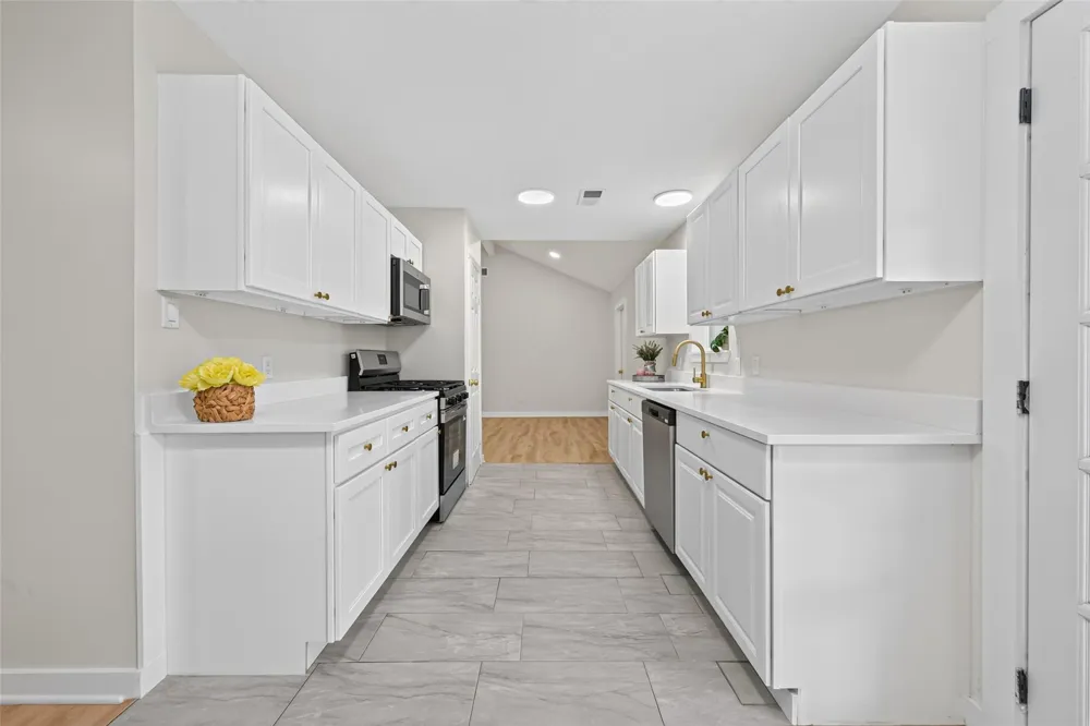 6418 Standing Oaks Street Houston, TX 77050