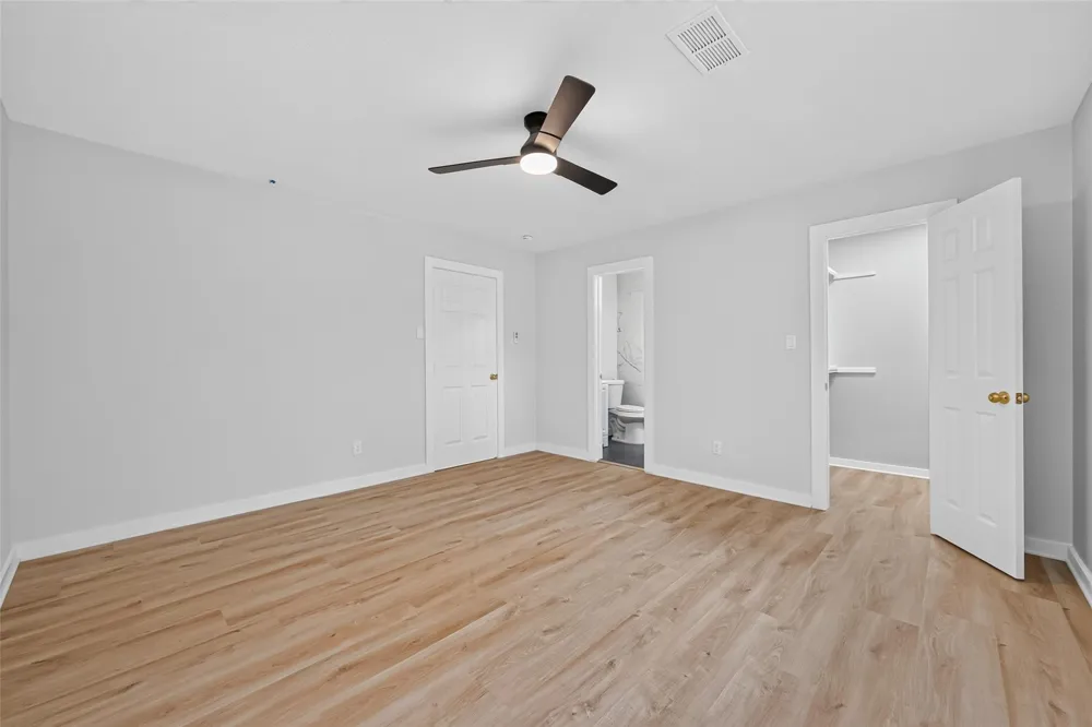 6418 Standing Oaks Street Houston, TX 77050