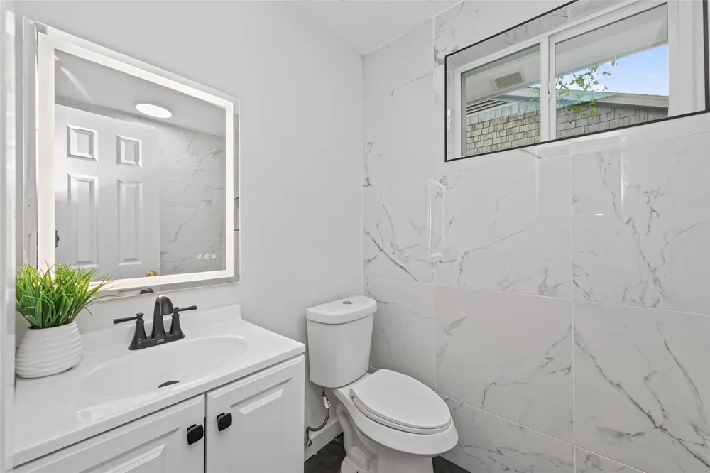 6418 Standing Oaks Street Houston, TX 77050