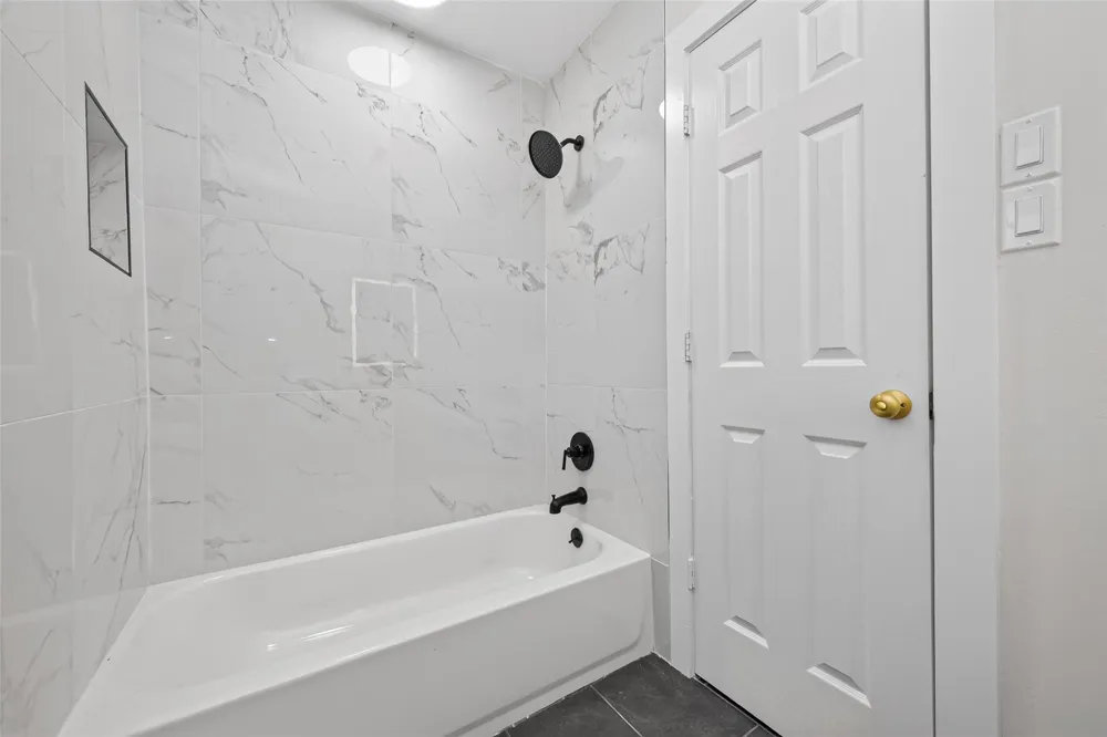6418 Standing Oaks Street Houston, TX 77050