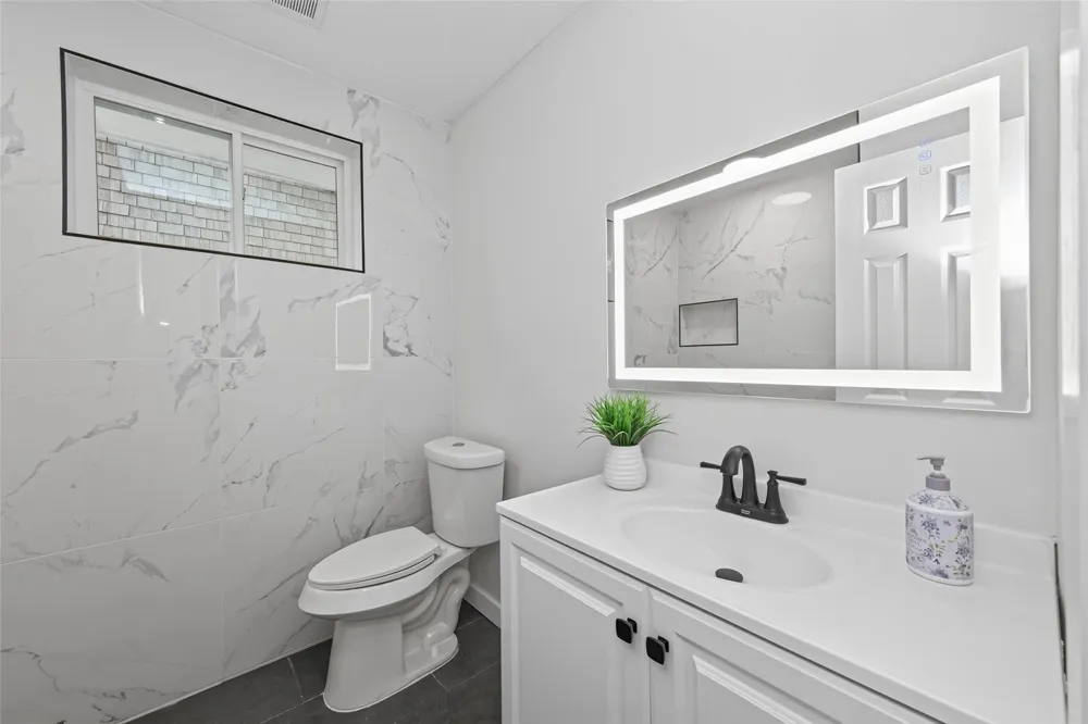 6418 Standing Oaks Street Houston, TX 77050