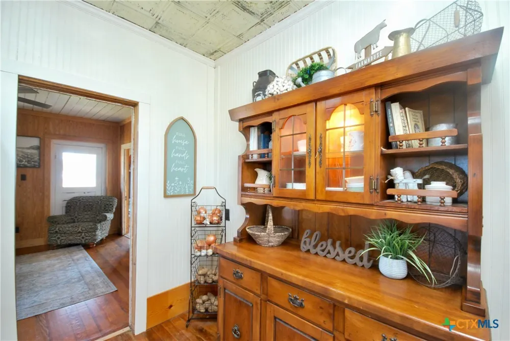 4228 County Road 256 Moulton, TX 77975