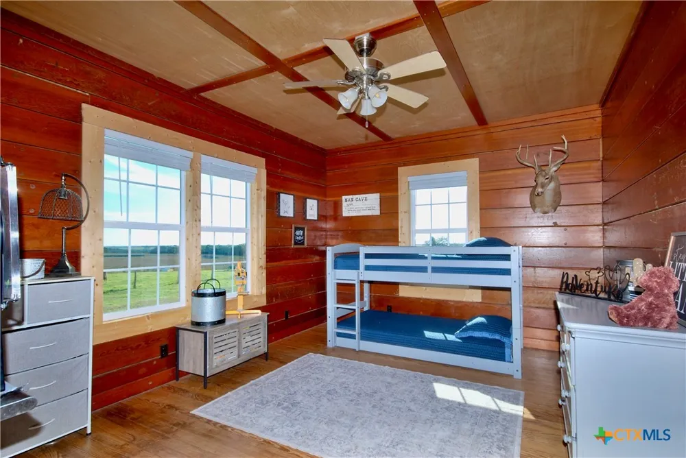4228 County Road 256 Moulton, TX 77975