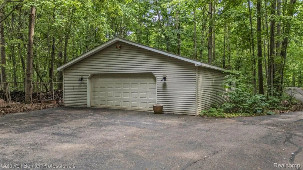 4100 Waterland W Drive Hadley Township, MI 48455