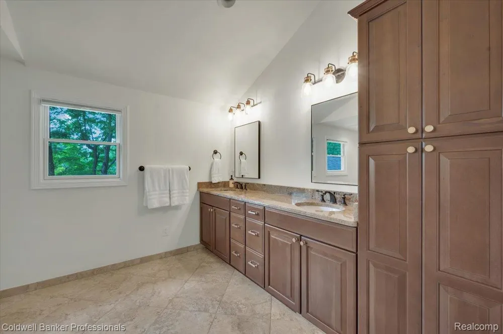 4100 Waterland W Drive Hadley Township, MI 48455