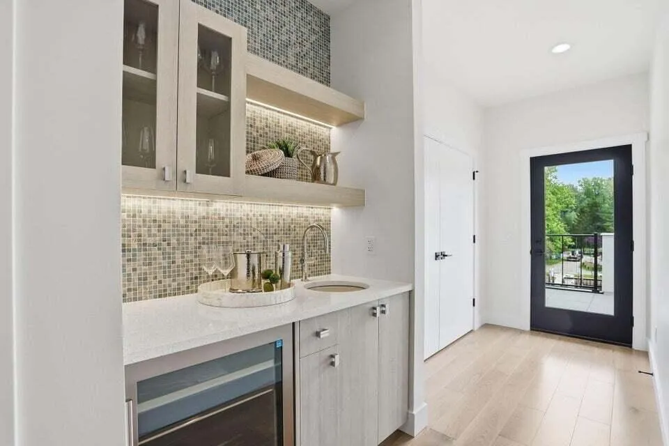 3 Bailey Avenue #2 South Haven City, MI 49090