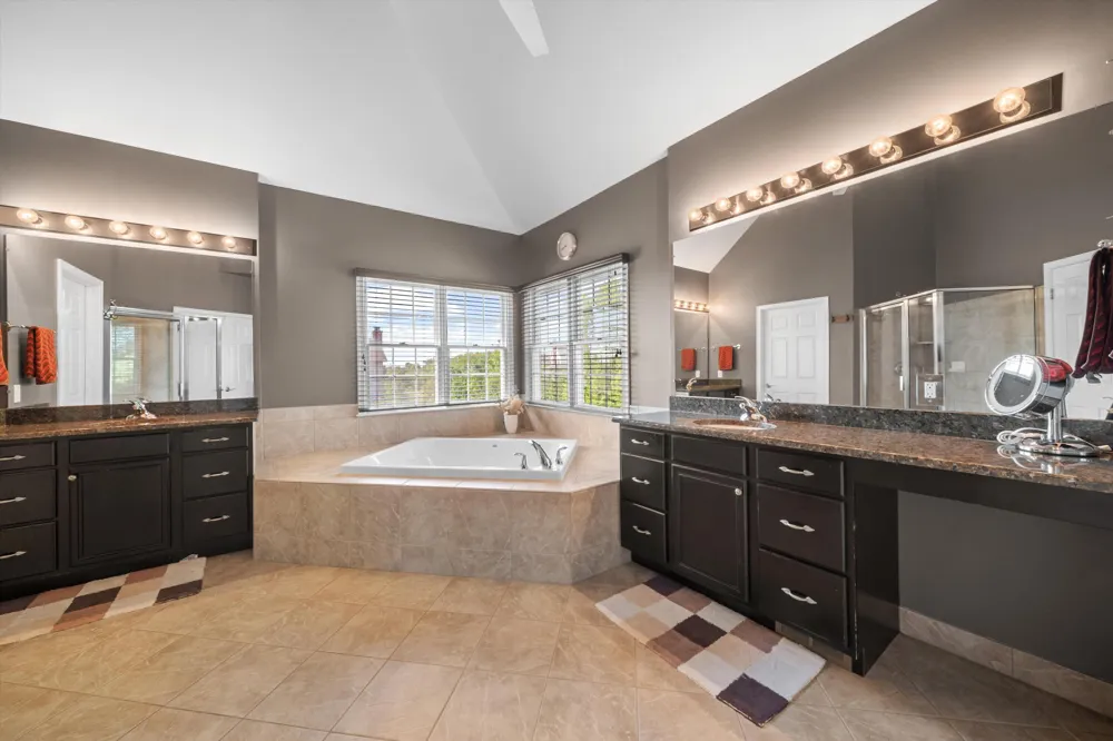 17629 Mystic Valley Court Northville Township, MI 48168