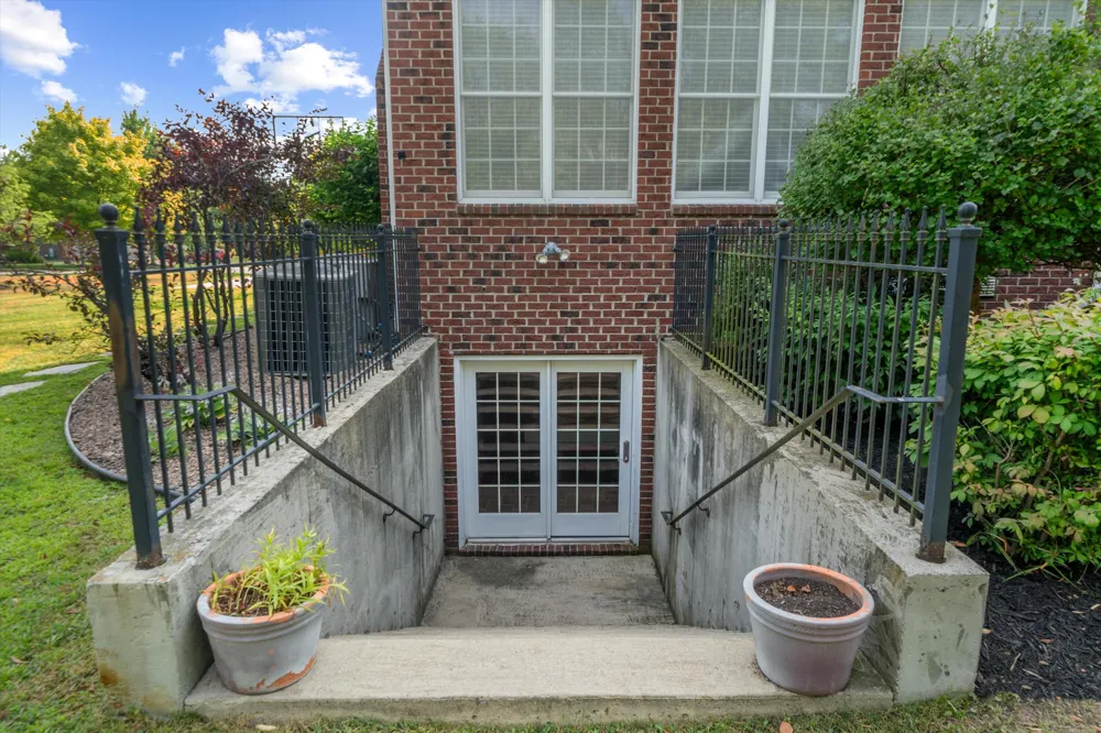 17629 Mystic Valley Court Northville Township, MI 48168