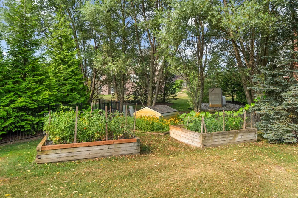 17629 Mystic Valley Court Northville Township, MI 48168
