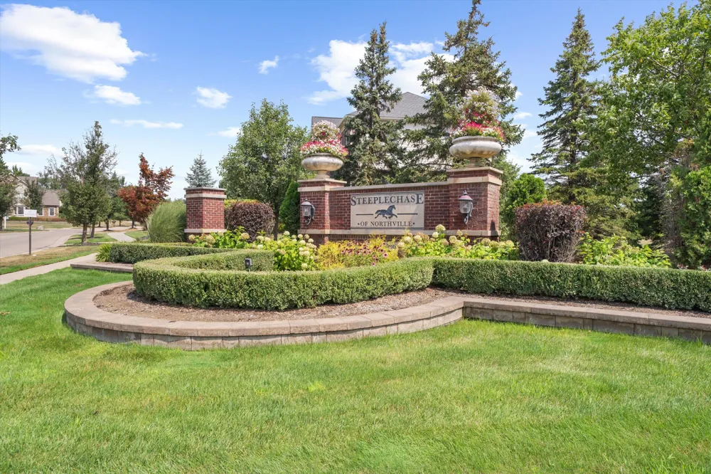 17629 Mystic Valley Court Northville Township, MI 48168