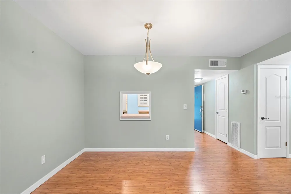 1310 GLEN OAKS DRIVE E #383E Sarasota, FL 34232