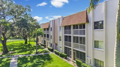 1310 GLEN OAKS DRIVE E #383E