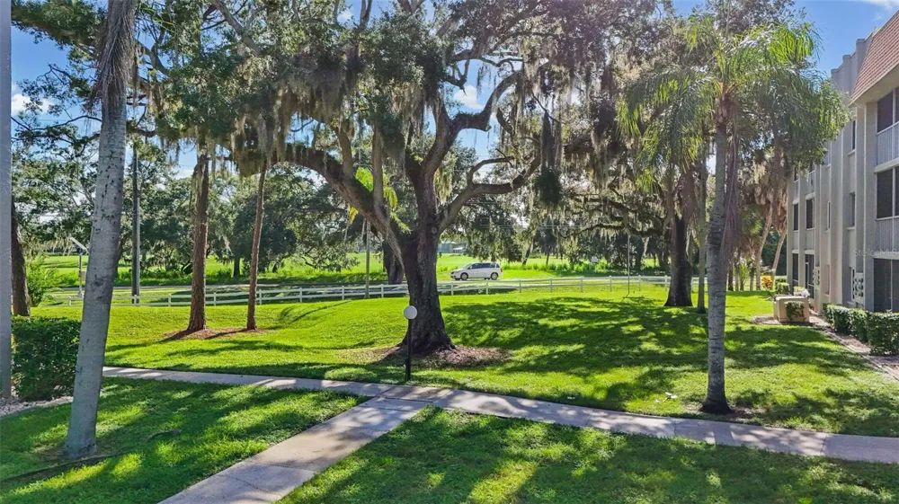 1310 GLEN OAKS DRIVE E #383E Sarasota, FL 34232