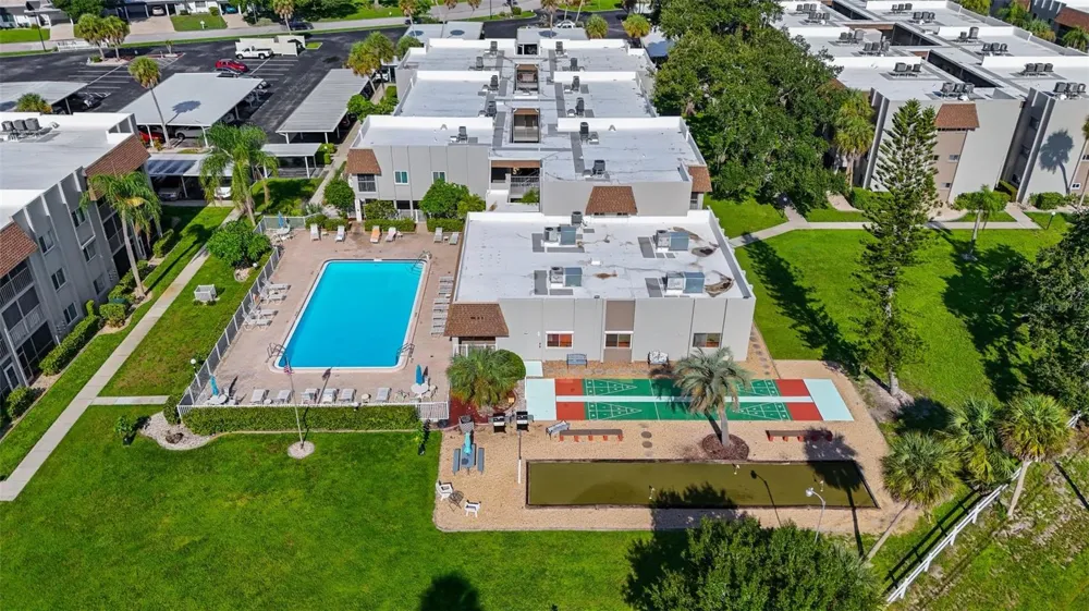 1310 GLEN OAKS DRIVE E #383E Sarasota, FL 34232