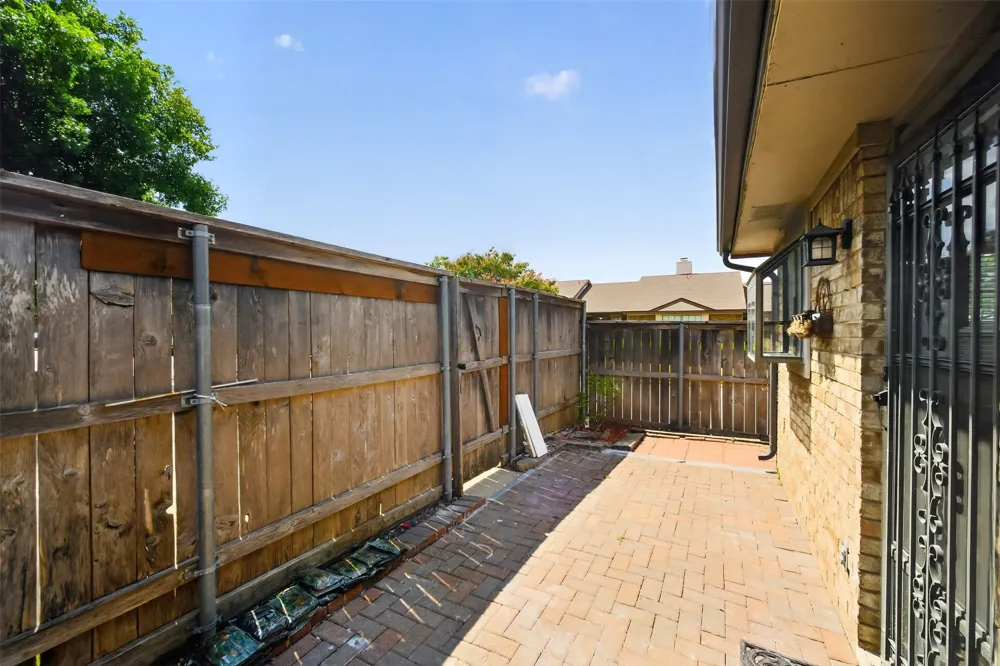 2111 E Beltline Road Richardson, TX 75081