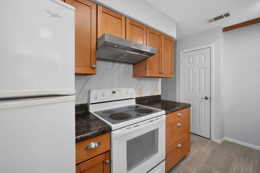 2111 E Beltline Road Richardson, TX 75081