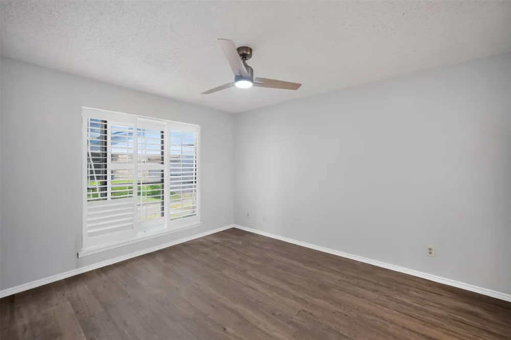 2111 E Beltline Road Richardson, TX 75081
