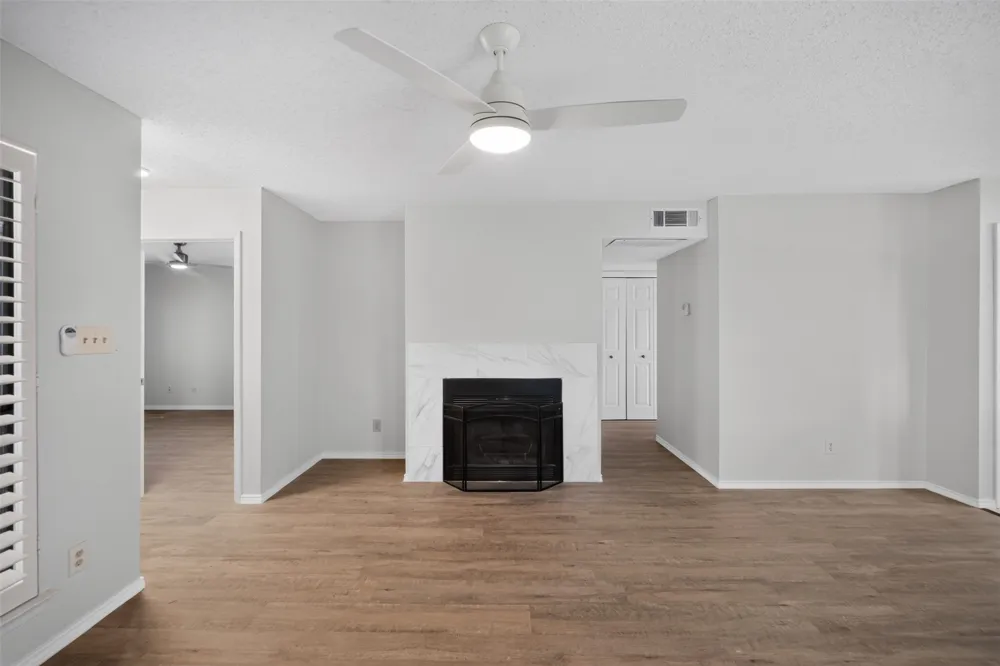 2111 E Beltline Road Richardson, TX 75081