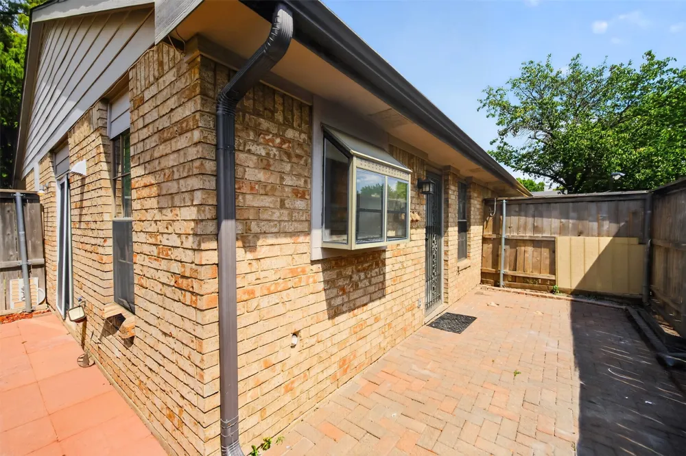 2111 E Beltline Road Richardson, TX 75081