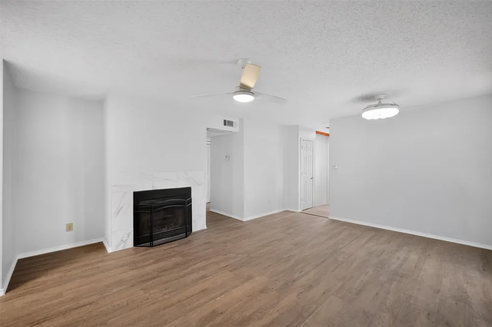 2111 E Beltline Road Richardson, TX 75081