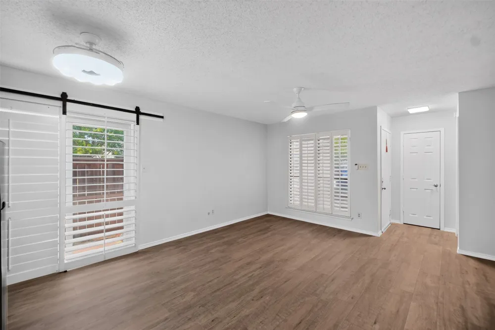 2111 E Beltline Road Richardson, TX 75081