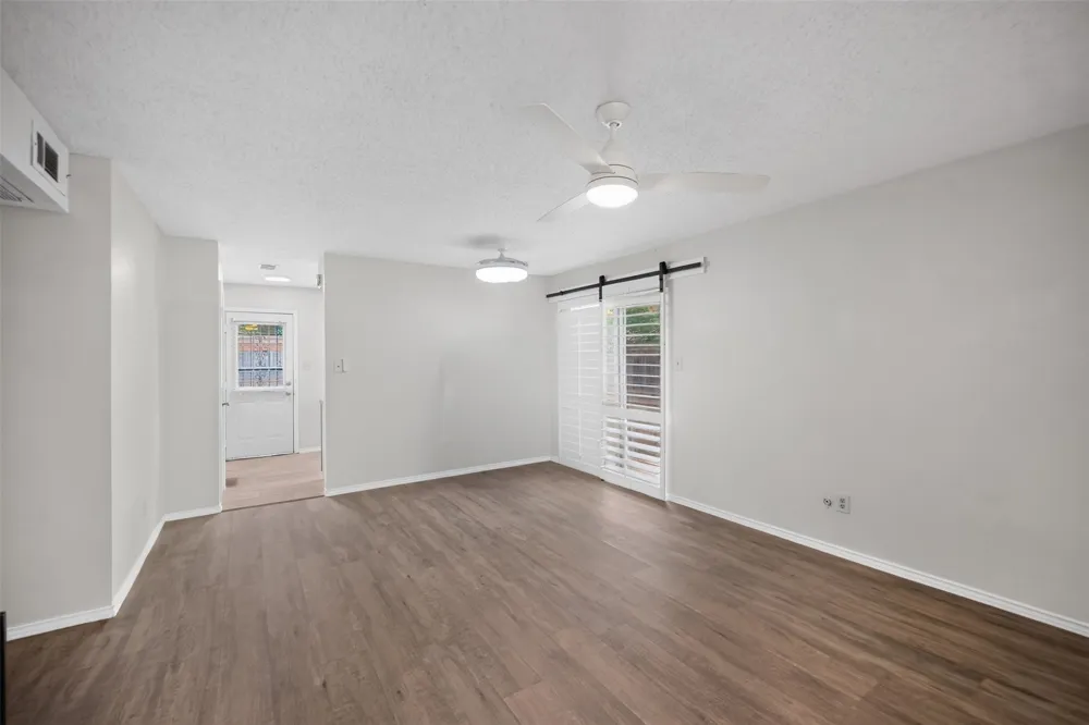 2111 E Beltline Road Richardson, TX 75081
