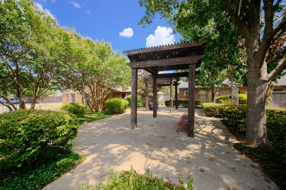 2111 E Beltline Road Richardson, TX 75081