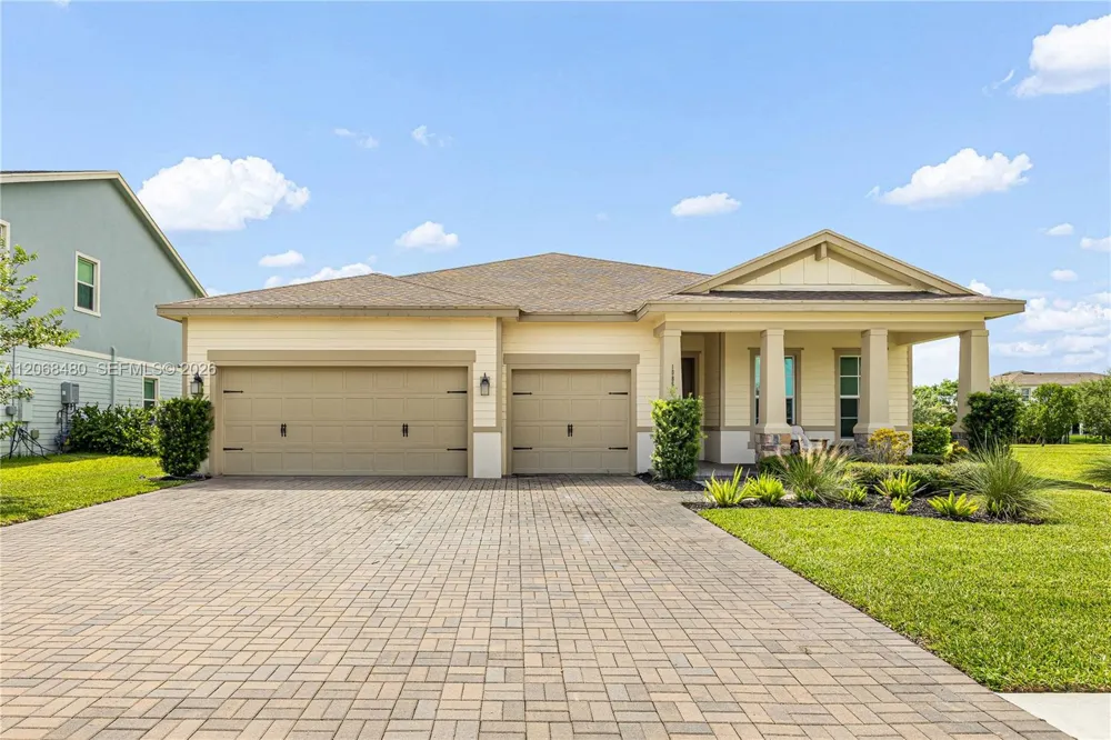 1085 Haywagon Trl Loxahatchee, FL 33470
