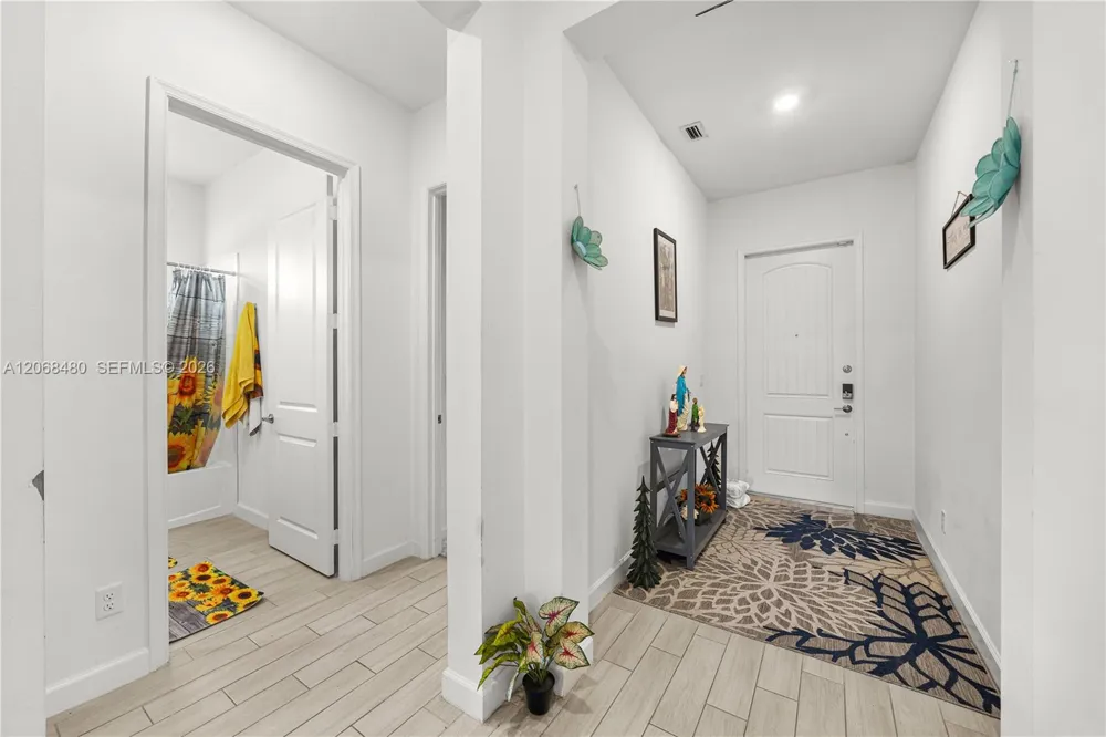 1085 Haywagon Trl Loxahatchee, FL 33470