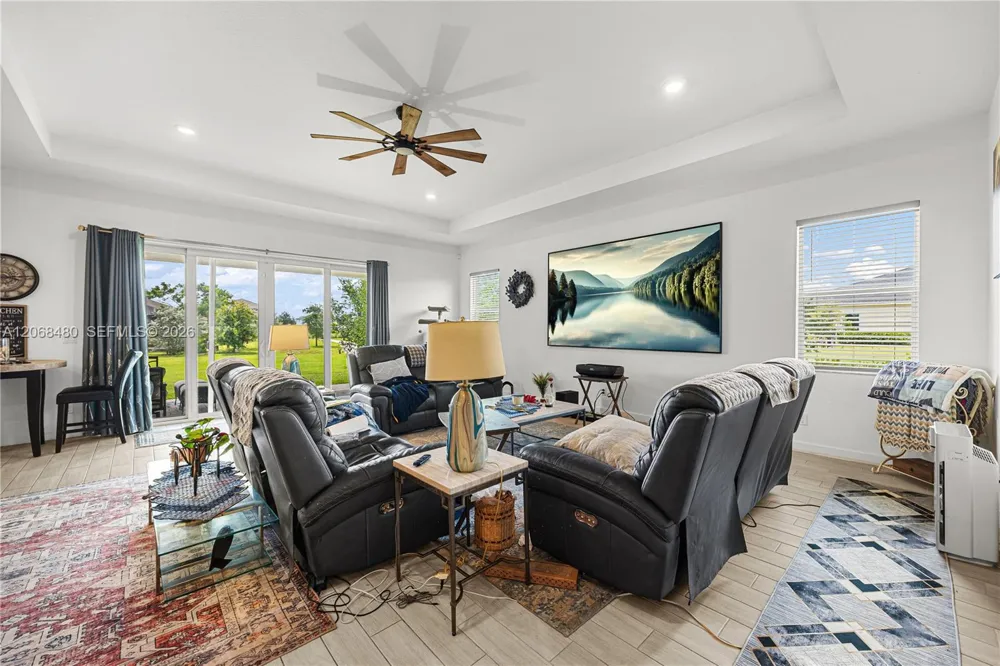 1085 Haywagon Trl Loxahatchee, FL 33470