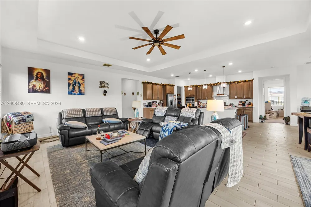 1085 Haywagon Trl Loxahatchee, FL 33470