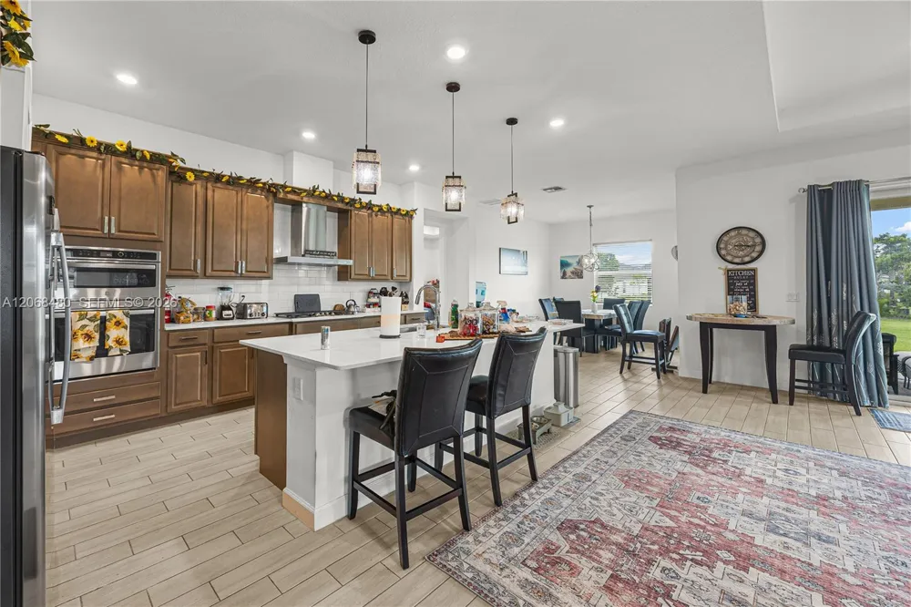 1085 Haywagon Trl Loxahatchee, FL 33470