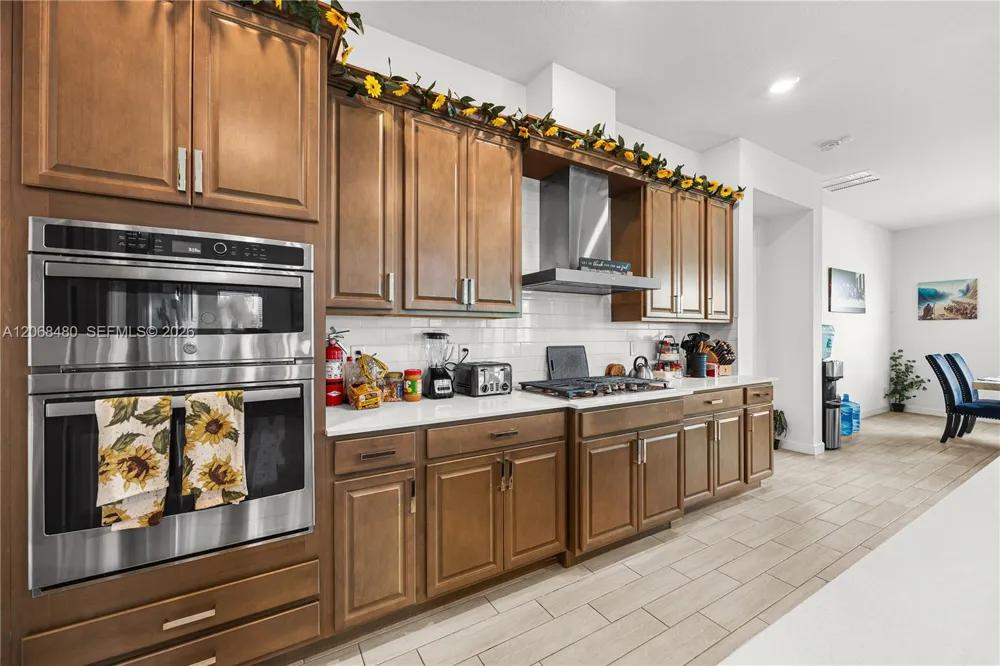 1085 Haywagon Trl Loxahatchee, FL 33470