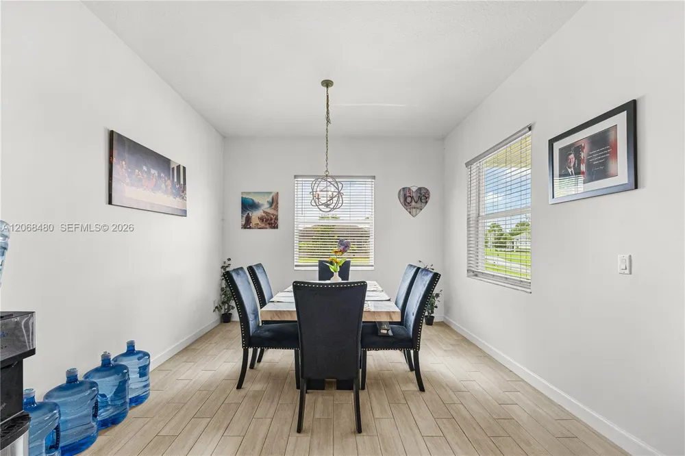1085 Haywagon Trl Loxahatchee, FL 33470